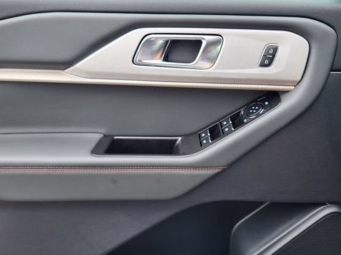 New 2026 Ford Explorer Active RWD image 22