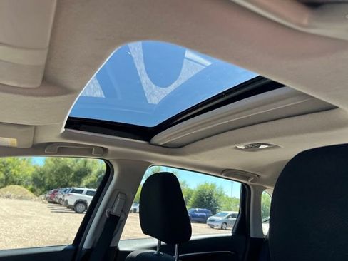 Used 2015 Honda Fit EX image 27