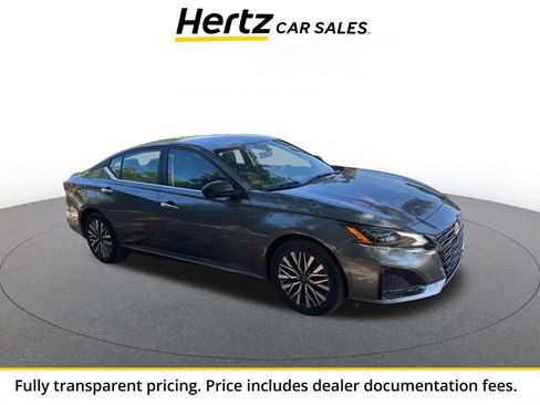 Used 2025 Nissan Altima 2.5 SV FWD image 1