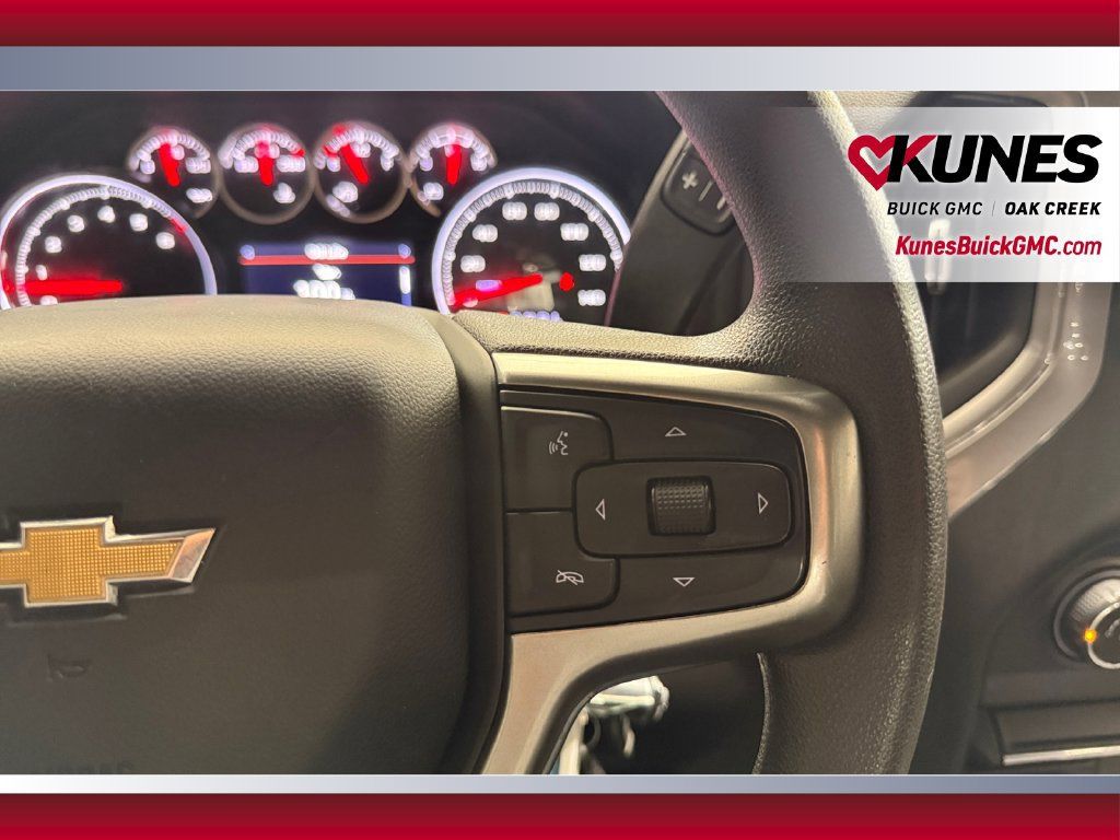 Used 2021 Chevrolet Silverado 1500 Custom w/ Custom Max Trailering Package AWD/4WD image 18