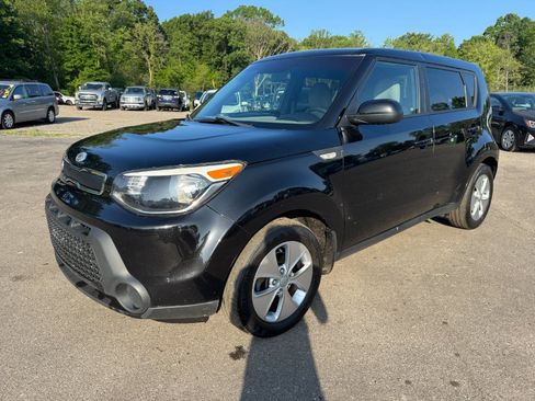 Used 2014 Kia Soul FWD image 1