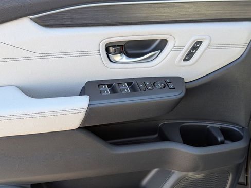 New 2026 Honda Pilot Touring image 22