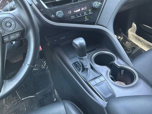 Used 2023 Toyota Camry SE FWD image 16