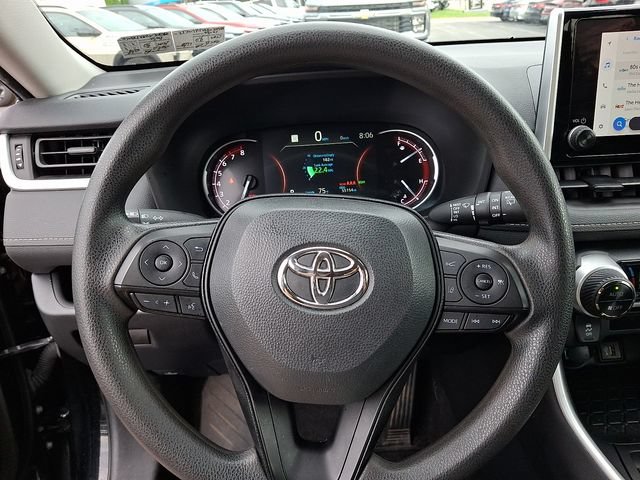 Used 2024 Toyota RAV4 XLE FWD image 19