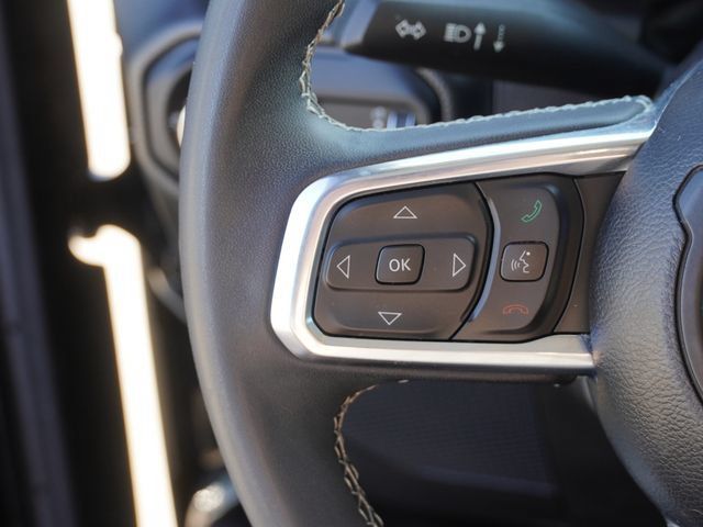 Used 2023 Jeep Gladiator Overland AWD/4WD image 26