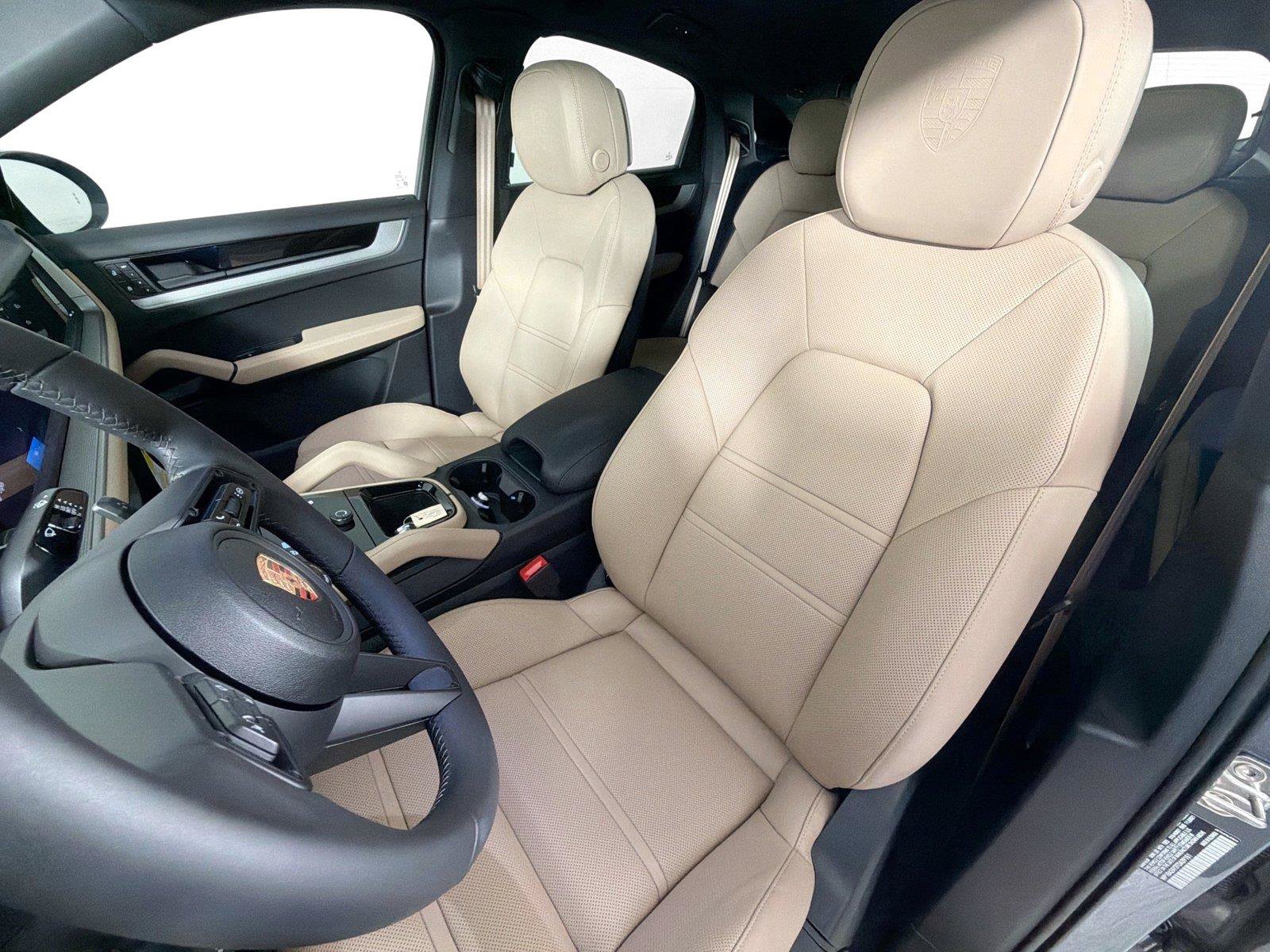 Used 2026 Porsche Cayenne Coupe AWD/4WD image 5