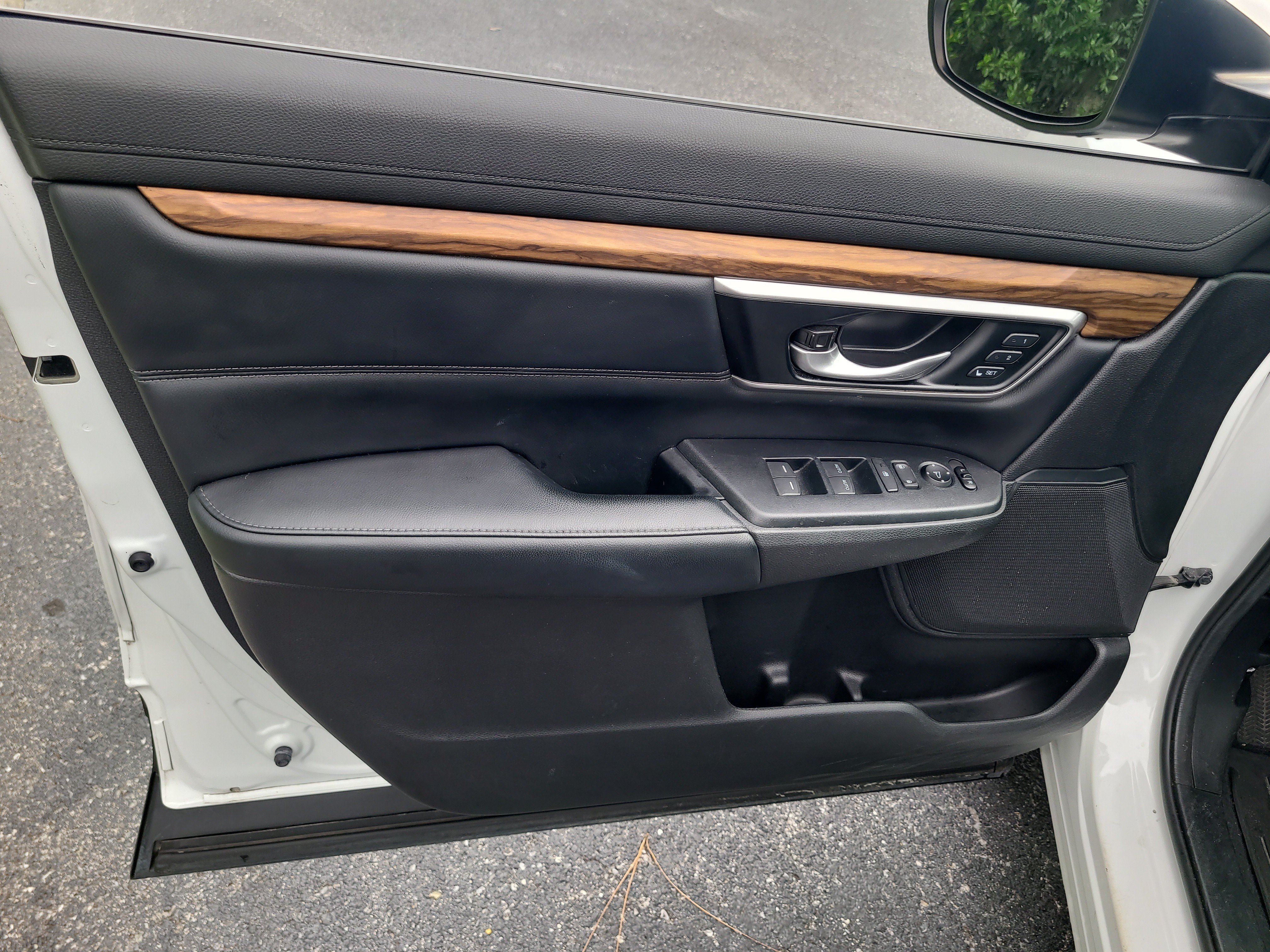 Used 2022 Honda CR-V EX-L image 17