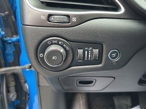 Used 2019 Jeep Cherokee Trailhawk image 37