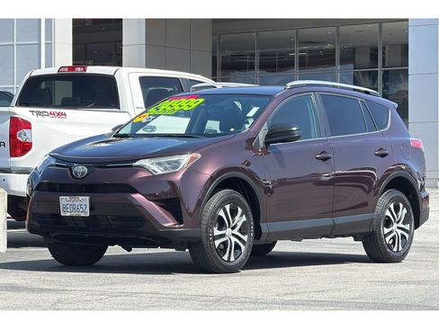 Used 2018 Toyota RAV4 LE w/ All Weather Liner Package FWD image 8