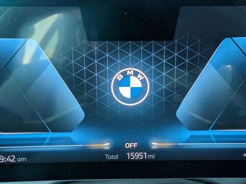 Used 2024 BMW 530i xDrive w/ Premium Package AWD/4WD image 10
