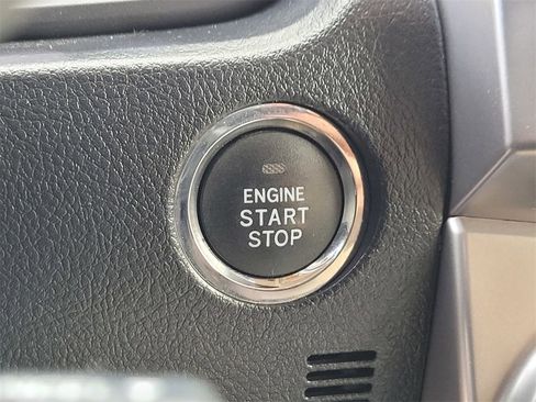 Used 2016 Toyota 4Runner Limited image 30