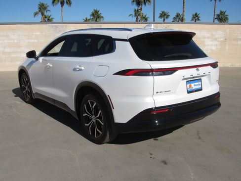 Used 2025 Toyota Crown Signia image 6