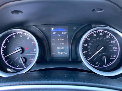 Used 2022 Toyota Camry LE image 24