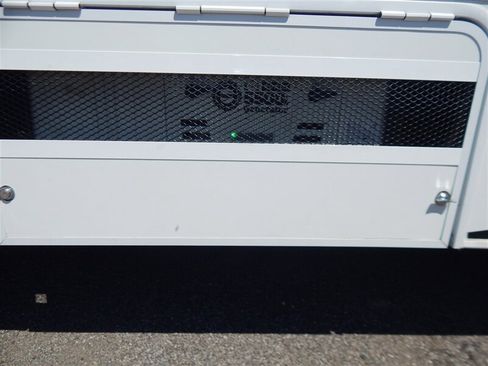 Used 2022 Ford E-450 and Econoline 450 Super Duty w/ Motorhome Prep Package RWD image 12