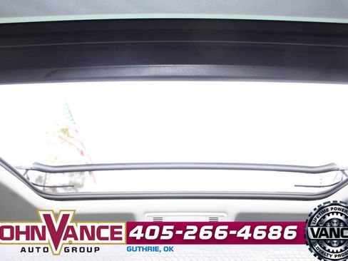 Used 2023 Volkswagen Taos SE AWD/4WD image 28