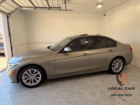 Used 2016 BMW 320i Sedan RWD image 1