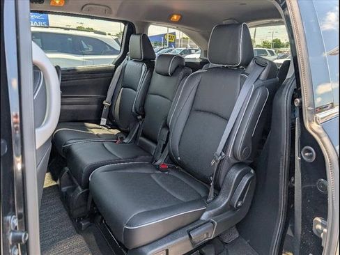 Used 2023 Honda Odyssey Elite image 17