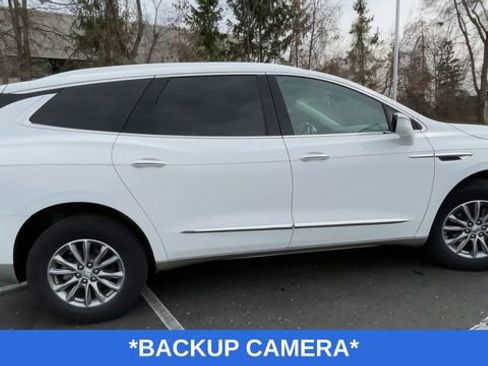 Used 2024 Buick Enclave Essence image 10