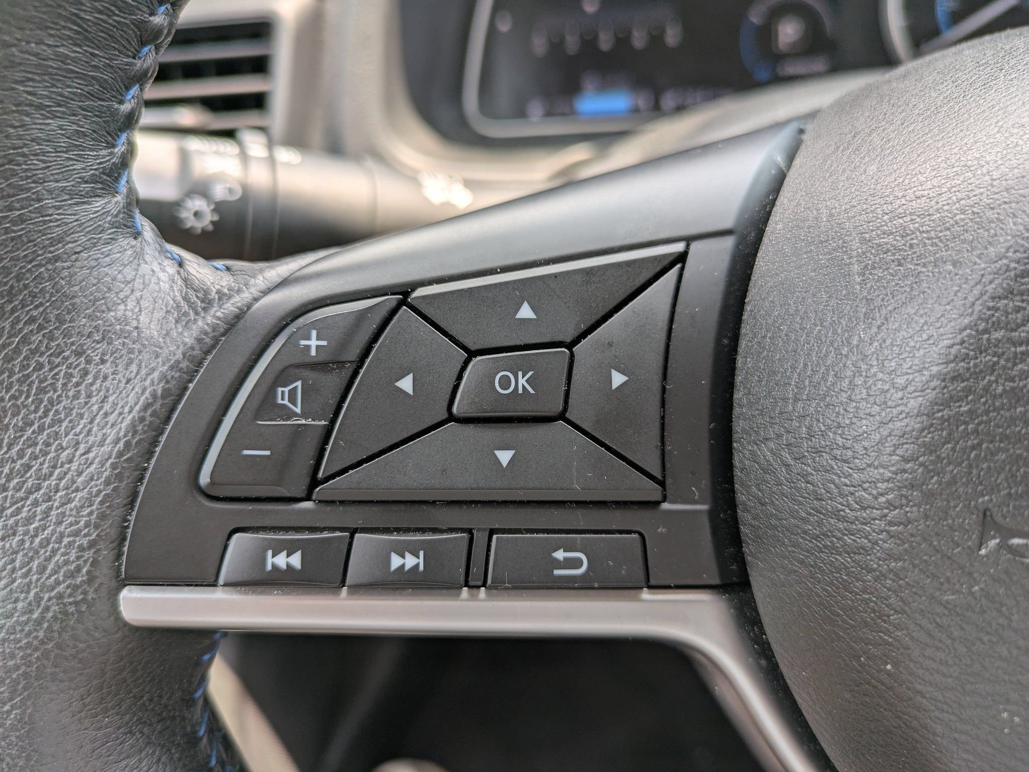 Certified 2024 Nissan Leaf SV Plus FWD image 26