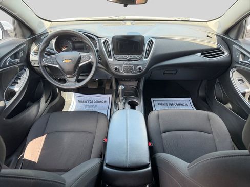 Used 2019 Chevrolet Malibu LT FWD image 17