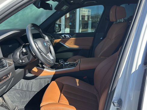 Used 2022 BMW X5 xDrive45e w/ Executive Package image 8