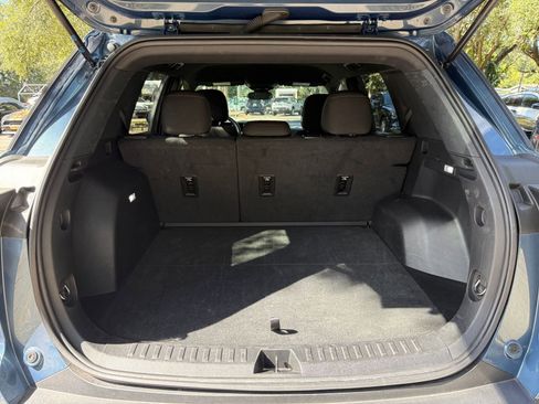 Used 2025 Chevrolet Equinox LT image 24