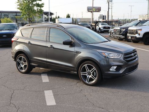 Used 2019 Ford Escape SEL FWD image 13
