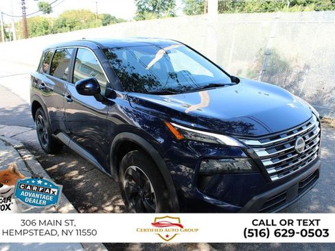 Used 2024 Nissan Rogue SV FWD image 4