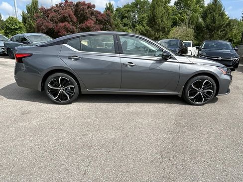 New 2026 Nissan Altima 2.5 SR w/ SR Premium Package AWD/4WD image 8