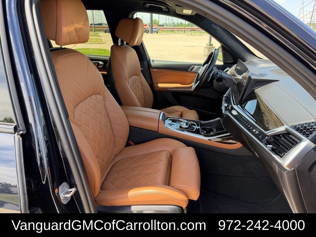 Used 2023 BMW X7 xDrive40i w/ M Sport Package AWD/4WD image 39