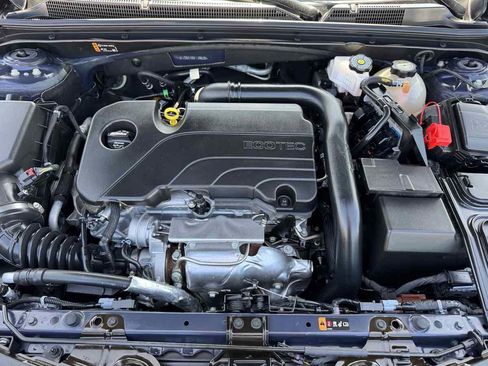 Used 2025 Chevrolet Malibu LT FWD image 8
