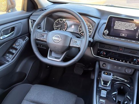 New 2026 Nissan Rogue SV image 10