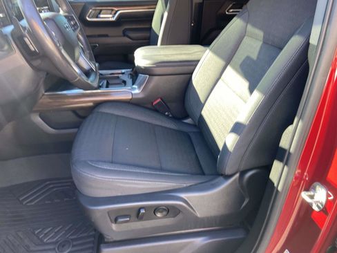 Used 2023 Chevrolet Silverado 1500 RST image 5