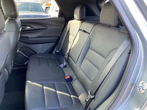 Used 2024 Chevrolet TrailBlazer RS w/ Driver Confidence Package image 24