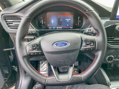 Used 2025 Ford Escape ST-Line image 12
