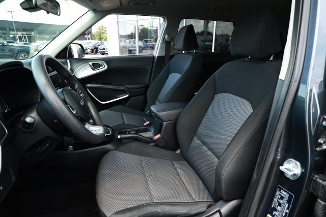 Used 2023 Kia Soul LX FWD image 21