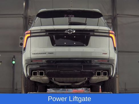 Used 2024 Chevrolet Traverse RS w/ LPO, Floor Liner Package AWD/4WD image 9
