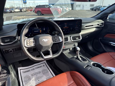 Used 2025 Ford Mustang GT Premium image 10