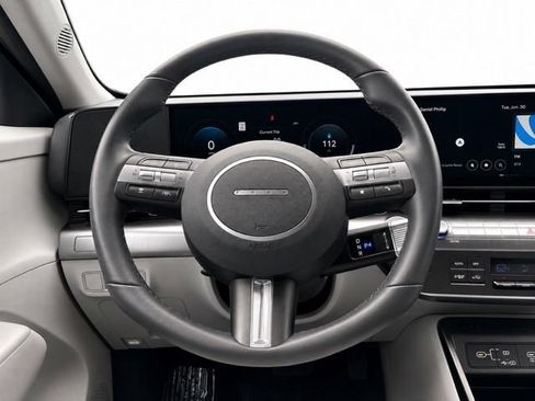 Used 2025 Hyundai Kona SEL FWD image 29