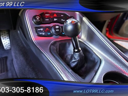 Used 2015 Dodge Challenger SRT Hellcat RWD image 3