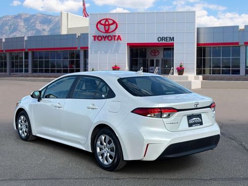 Used 2024 Toyota Corolla LE FWD image 5