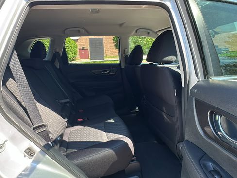 Certified 2018 Nissan Rogue SV w/ Premium Package AWD/4WD image 25