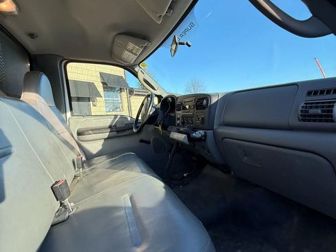 Used 2005 Ford F450 4x4 Regular Cab Super Duty image 30