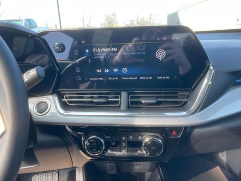 New 2026 Chevrolet Trax LT w/ LT Convenience Package image 16