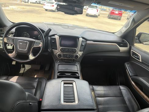 Certified 2019 GMC Yukon XL Denali AWD/4WD image 26