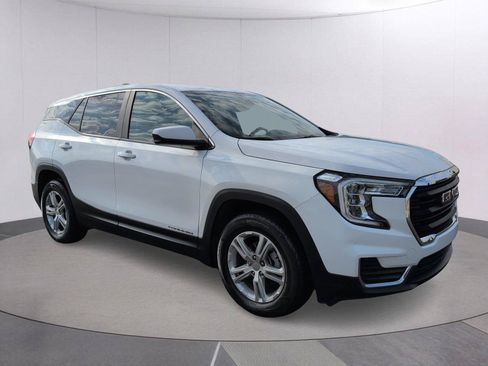 Used 2024 GMC Terrain SLE FWD image 7