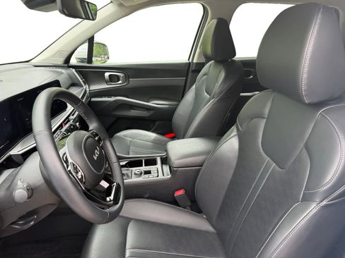 Used 2025 Kia Sorento S FWD image 11