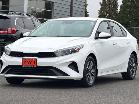 Used 2024 Kia Forte LXS FWD image 10