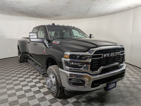 New 2026 RAM 3500 Tradesman AWD/4WD image 5