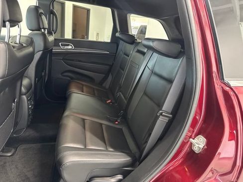 Used 2022 Jeep Grand Cherokee Limited AWD/4WD image 25